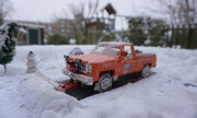 GMC Pickup mit Schneepflug 1:24