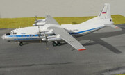 Antonov An-12 Cub 1:144