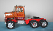 Ford Louisville Daycab Tractor 1:25