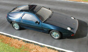 Porsche 928 S4 1:24