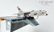 Vought F-8C Crusader 1:144