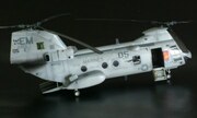 Boeing CH-46E Sea Knight 1:48