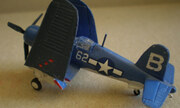 Vought F4U-1 Corsair 1:144