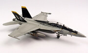 Boeing F/A-18F Super Hornet 1:144