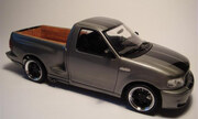 1999 Ford SVT F-150 Lightning Pickup 1:25